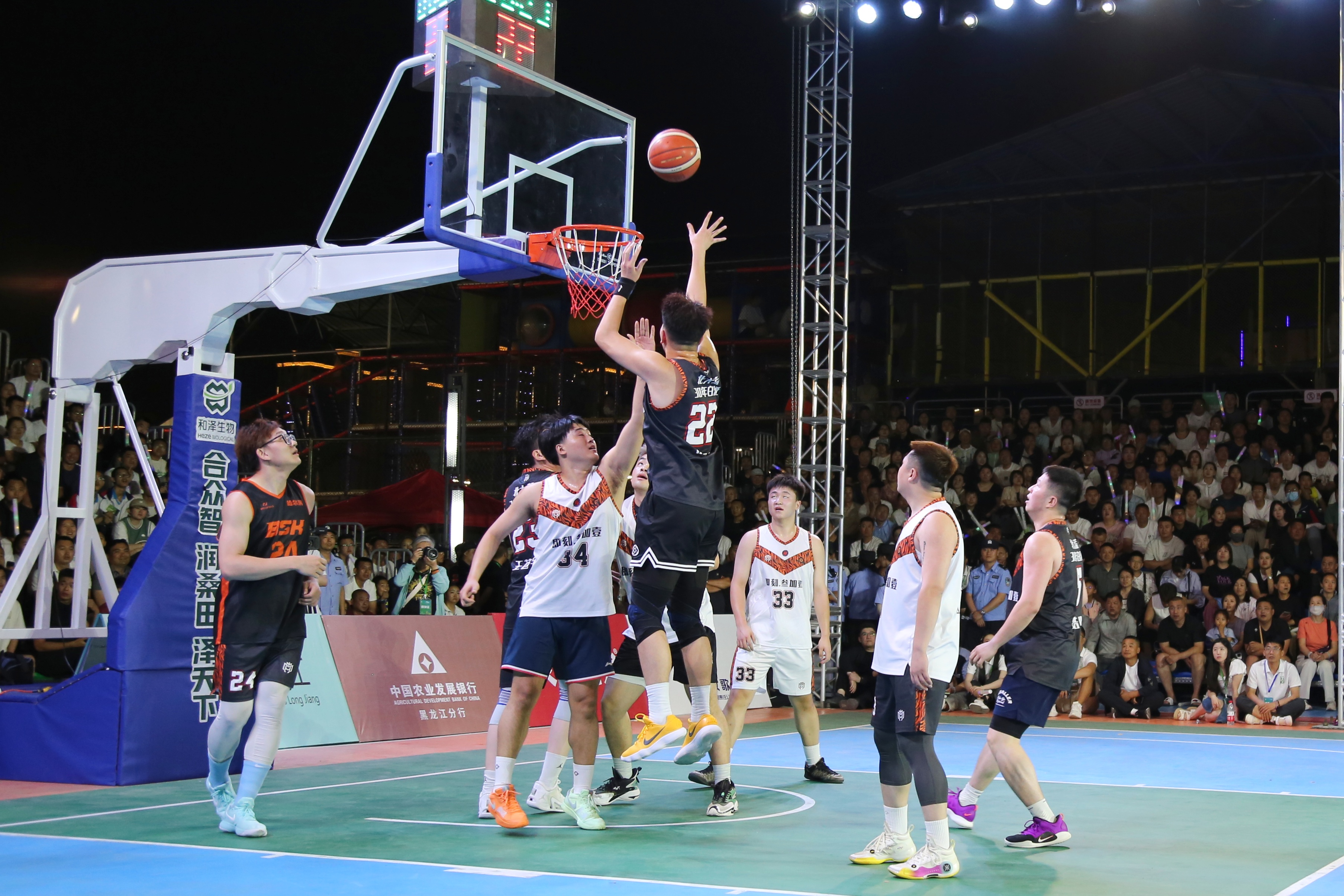 米乐体育m6官网下载-包含球队为参加国际篮球赛事展开紧张训练的词条